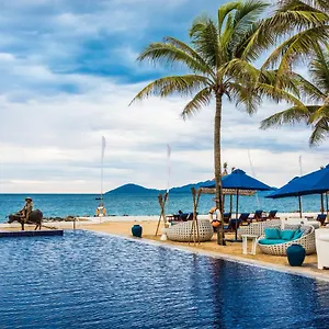 Sunrise Premium & Resort