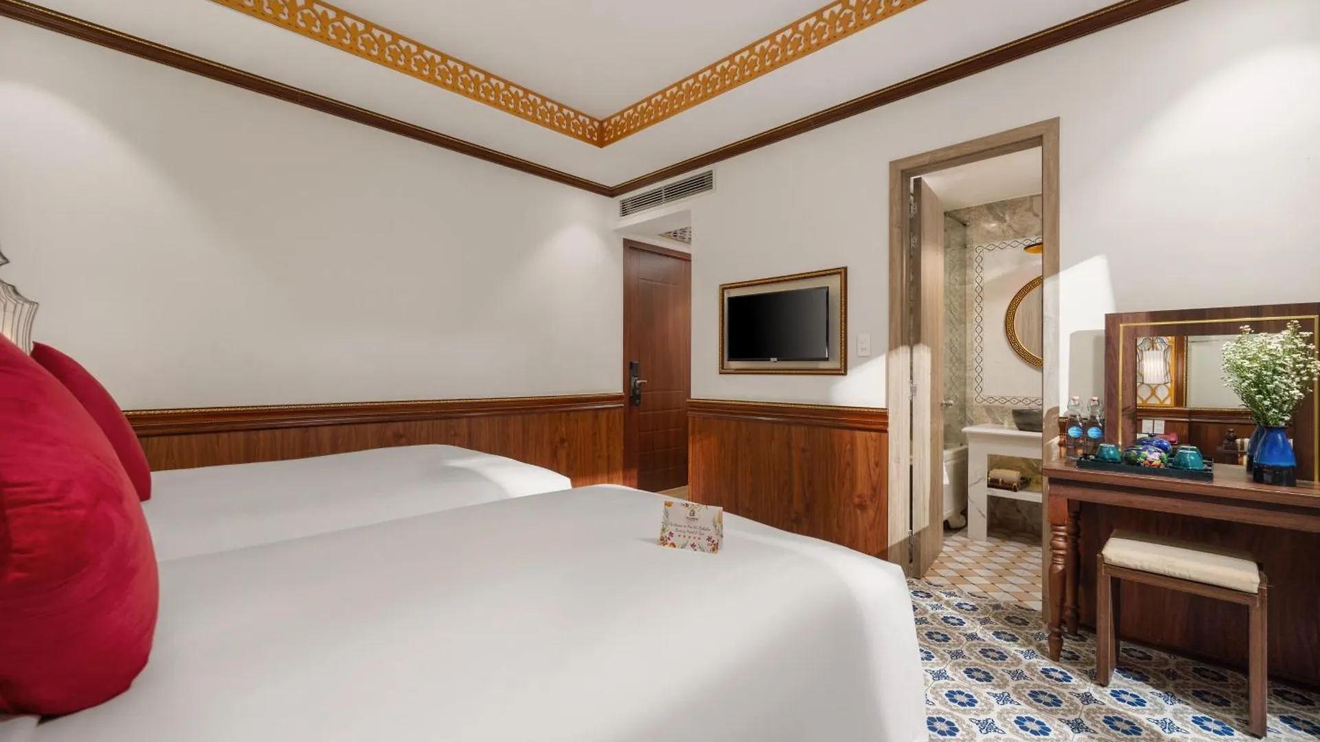 Hoi An Babylon Riverside Hotel & Spa  Hoi An